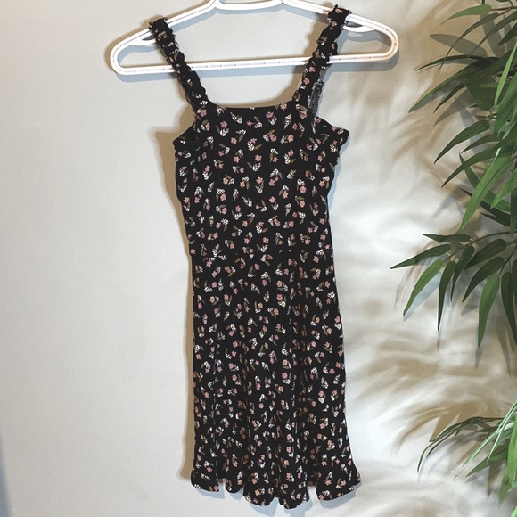 Billabong Dresses & Skirts - Billabong Floral Sundress